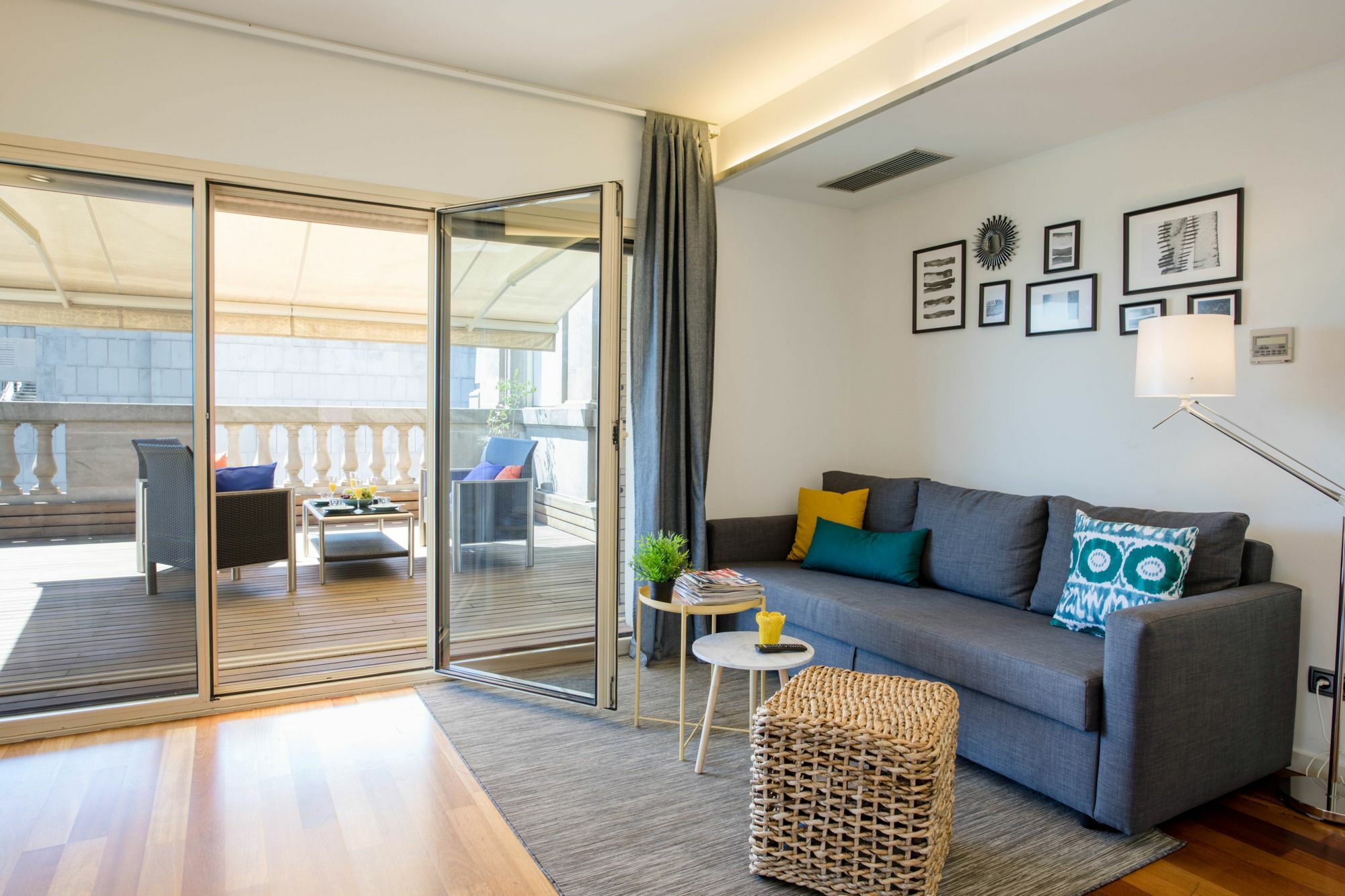 Unique Rentals - Placa Catalunya Central Apartments Barcelona Exterior photo